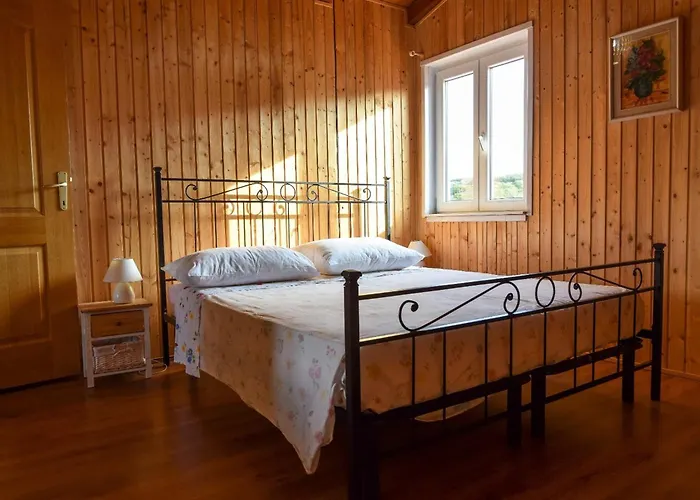 아파트 With A Parking Space Iz, Iz - 23158 Veli Iž