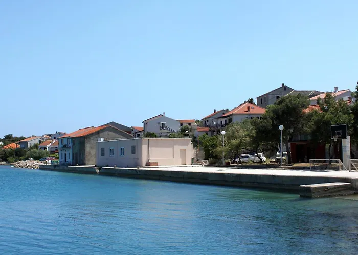 With A Parking Space Iz, Iz - 23158 아파트